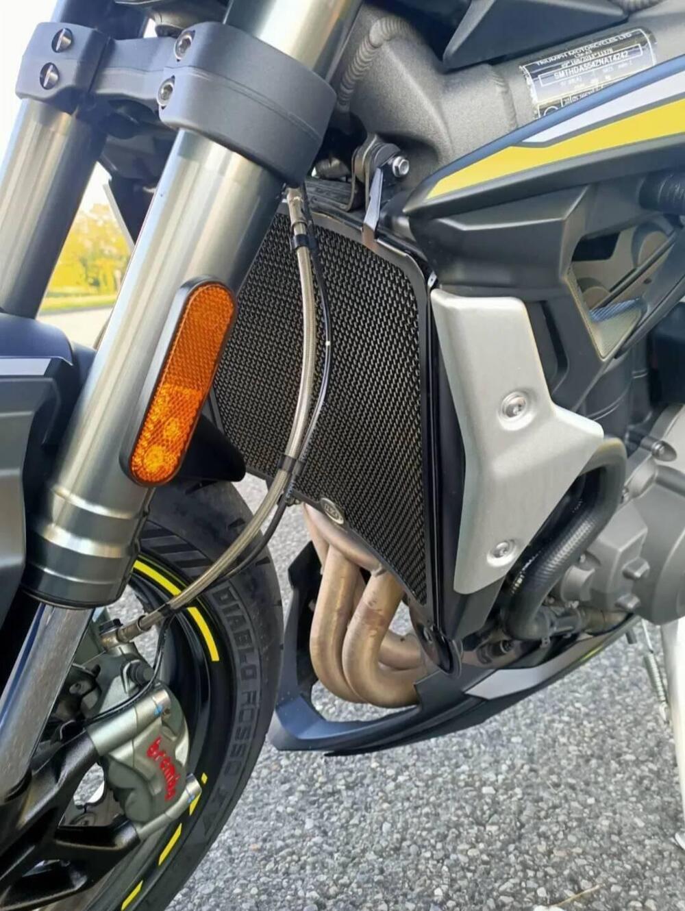 Triumph Street Triple RS (2020 - 22) (9)