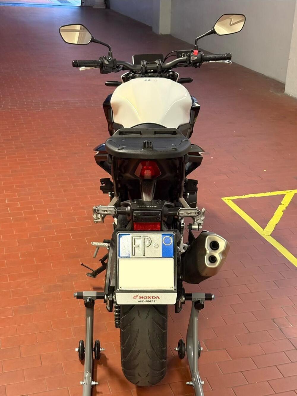 Honda CB 500 Hornet (2024 - 25) (4)