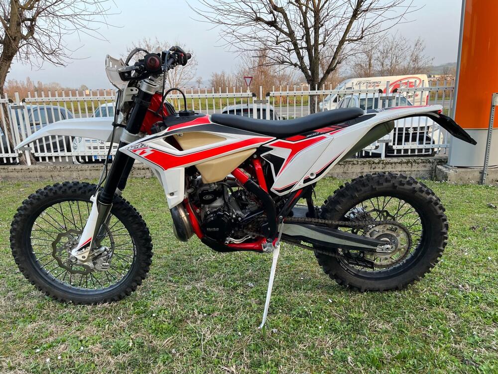 Betamotor RR 300 2T Enduro (2020) (7)