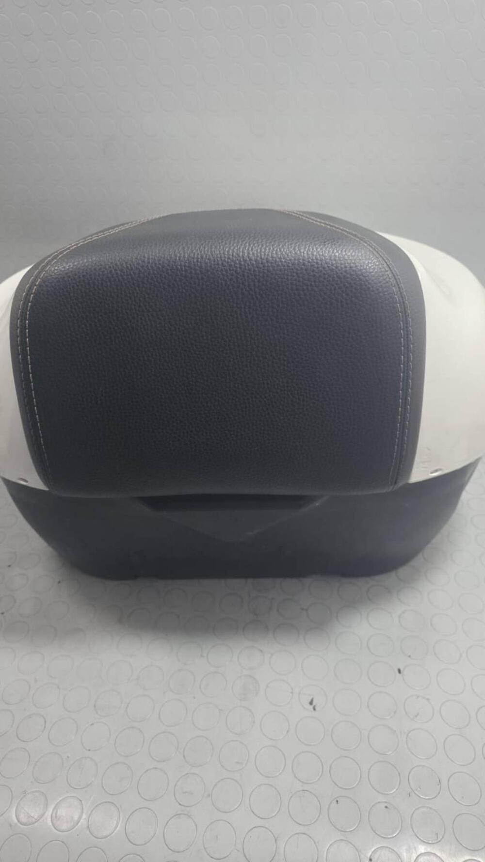 Bauletto Piaggio Beverly 300/350 (3)