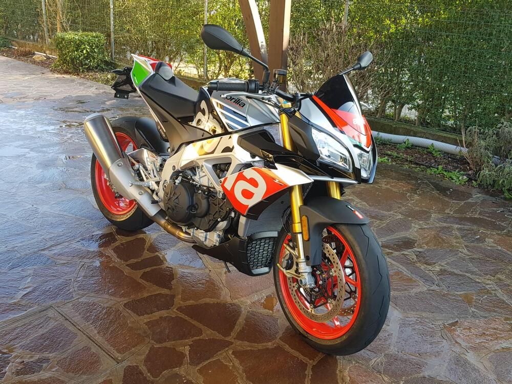 Aprilia Tuono V4 Factory (2017 - 18) (3)