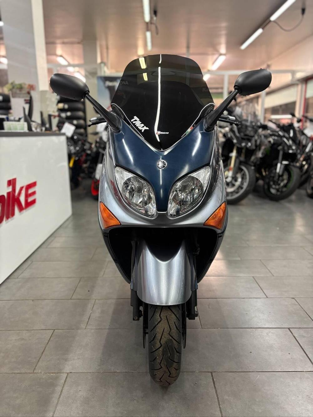 Yamaha T-Max 500 (2004 - 07) (3)