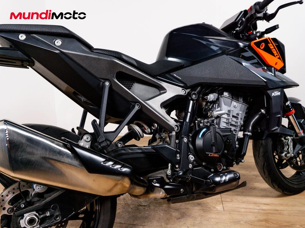 KTM 990 Duke (2024 - 26) (4)