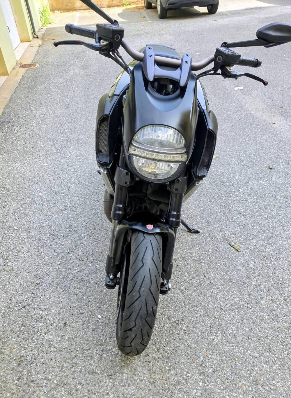 Ducati Diavel 1200 Dark (2012 - 13) (4)
