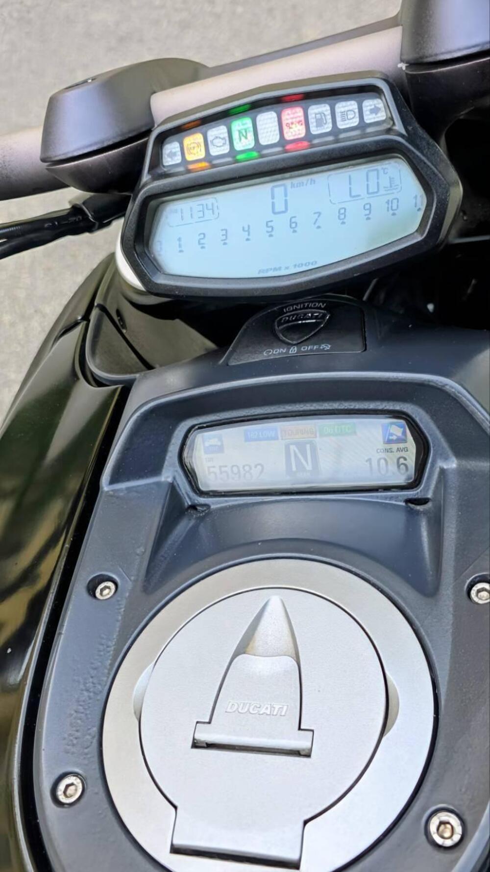 Ducati Diavel 1200 Dark (2012 - 13) (7)