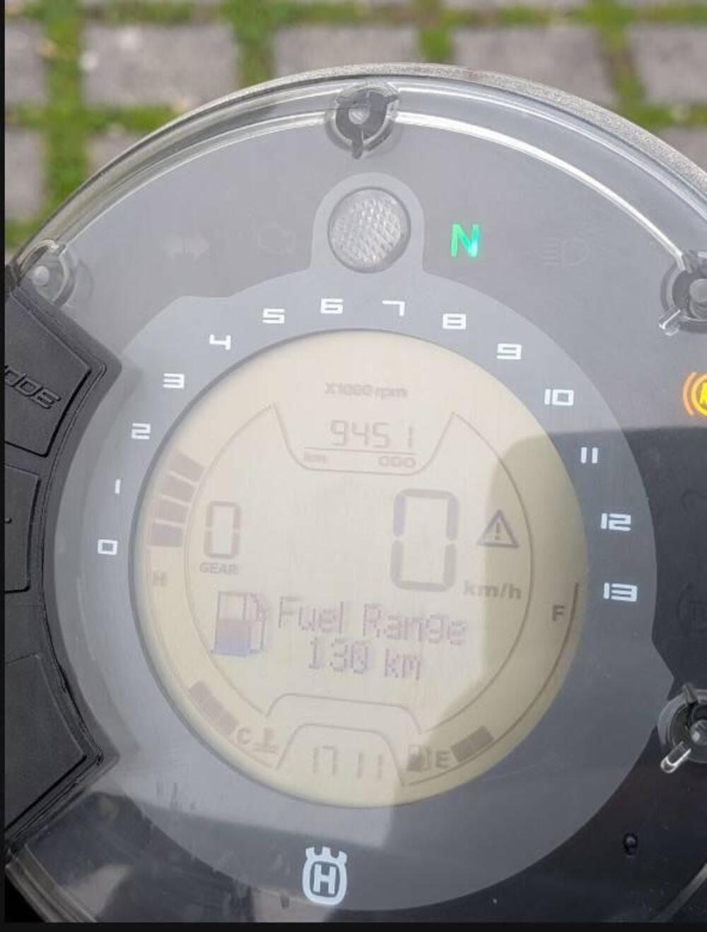 Husqvarna Svartpilen 401 (2021 - 23) (4)