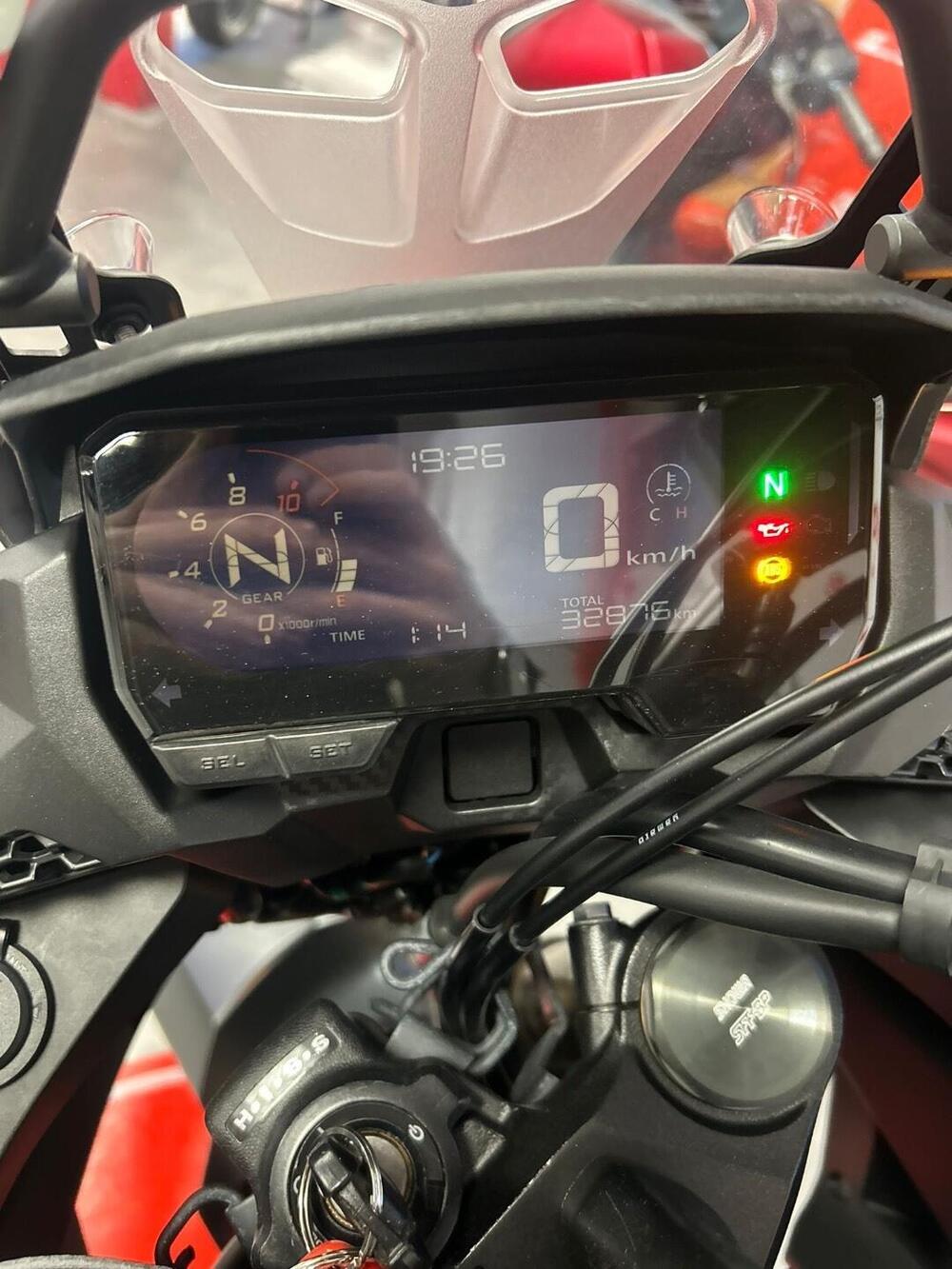 Honda CB 500 X (2022 - 23) (4)