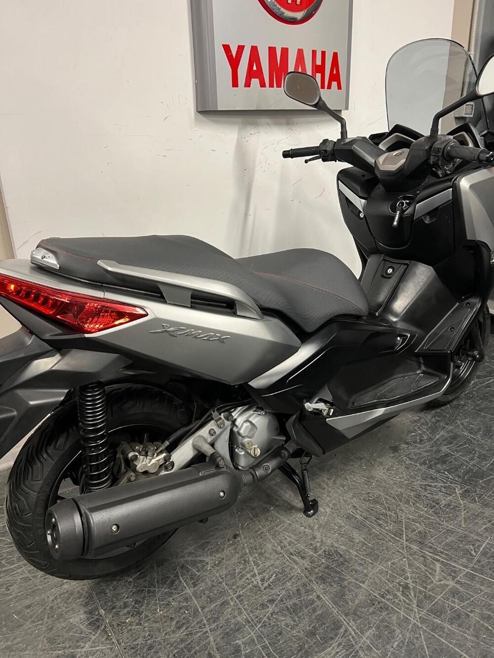 Yamaha X-Max 250 ABS (2014 - 16) (4)