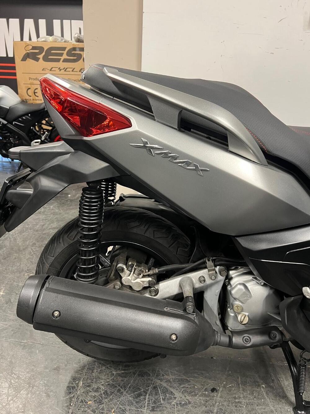 Yamaha X-Max 250 ABS (2014 - 16) (5)