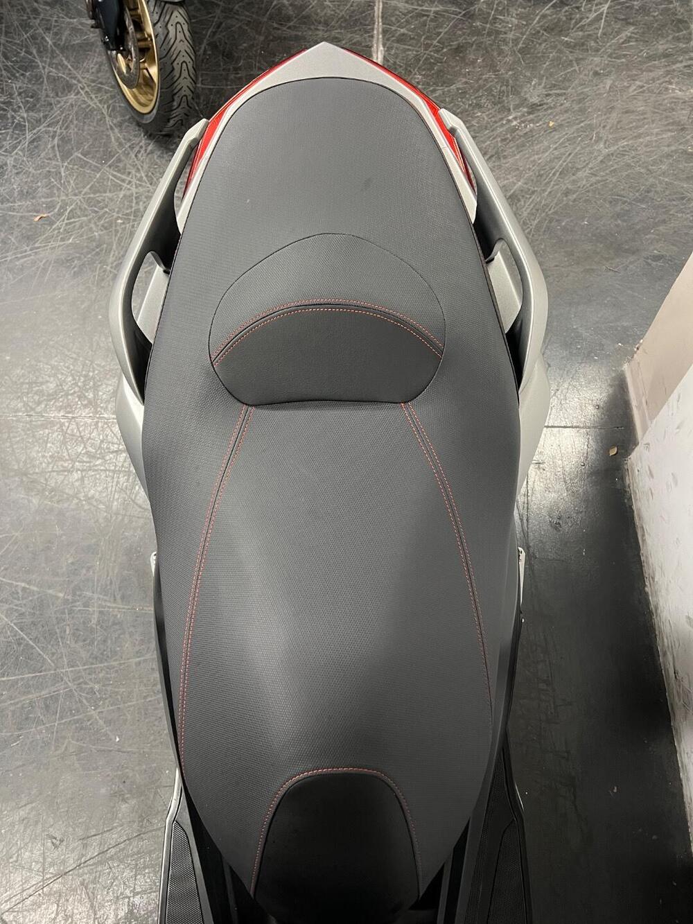 Yamaha X-Max 250 ABS (2014 - 16) (7)