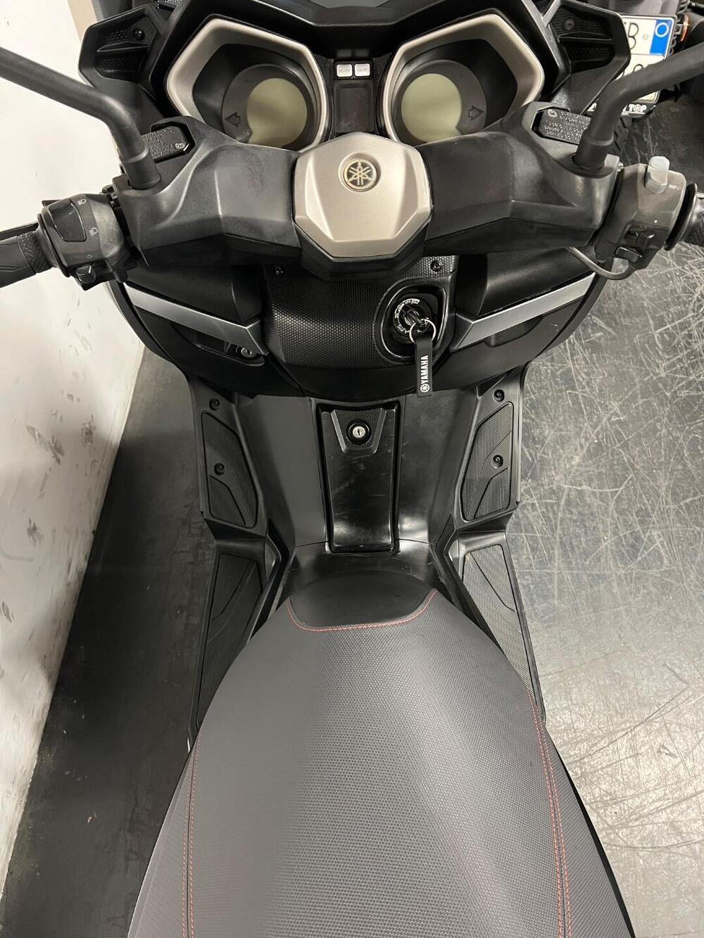 Yamaha X-Max 250 ABS (2014 - 16) (8)