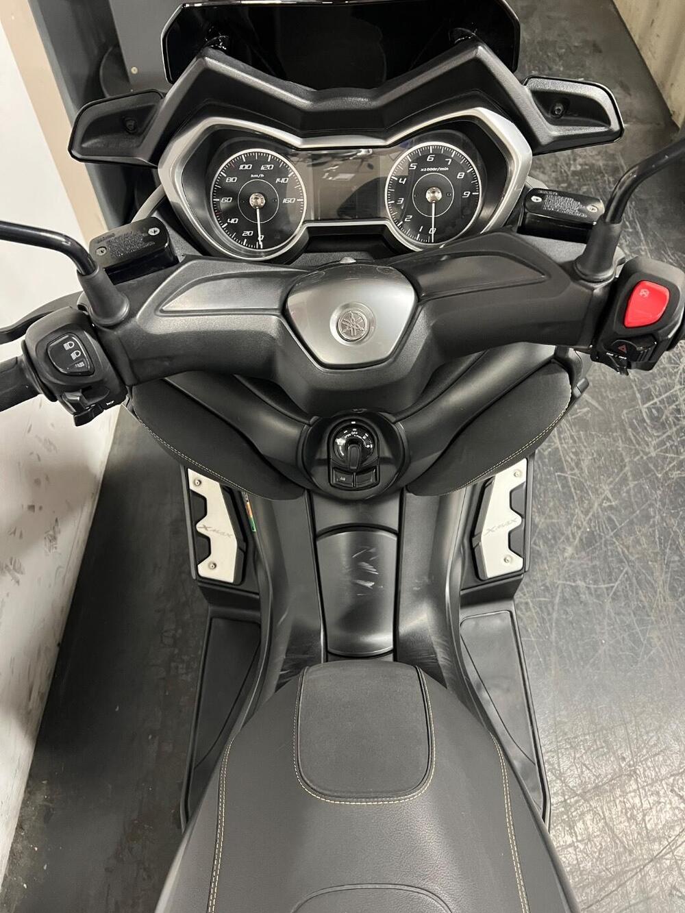 Yamaha X-Max 300 Tech Max (2021 - 24) (8)