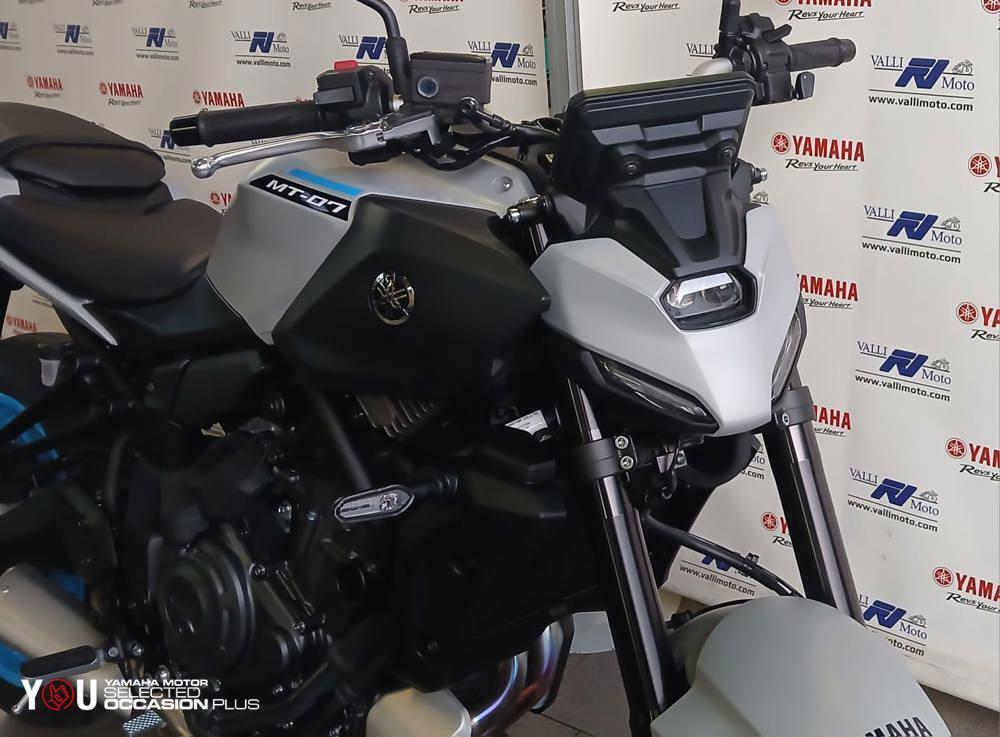 Yamaha MT-07 Y-AMT (2025 - 26) (3)