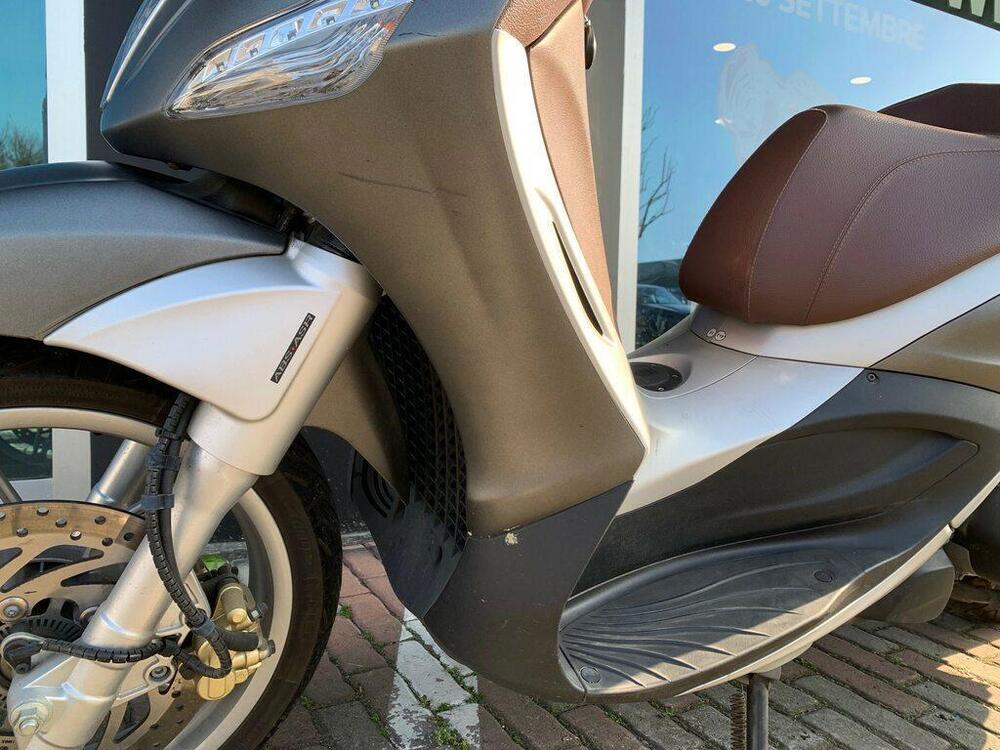 Piaggio Beverly 350 ABS (2016 - 20) (5)