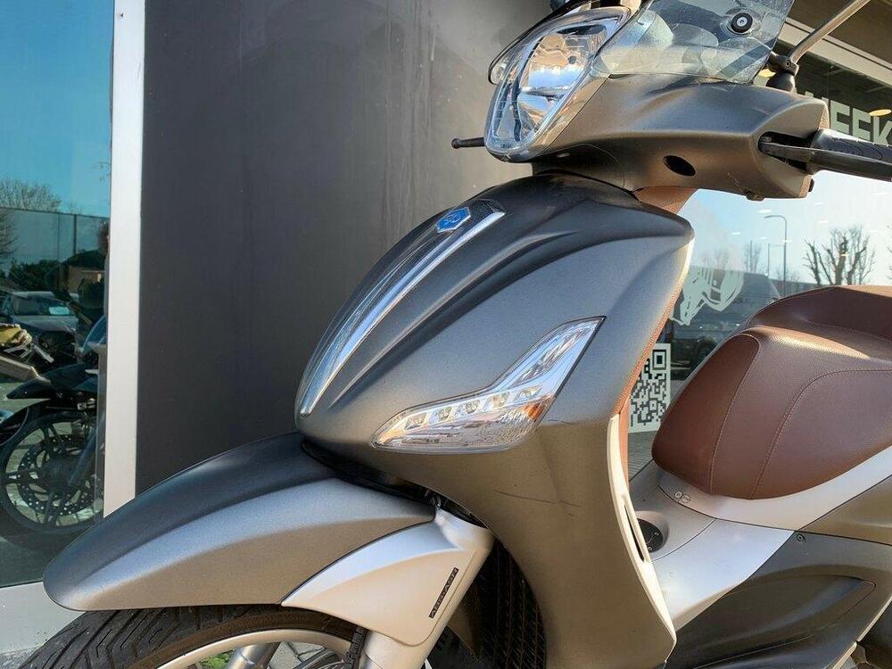 Piaggio Beverly 350 ABS (2016 - 20) (4)