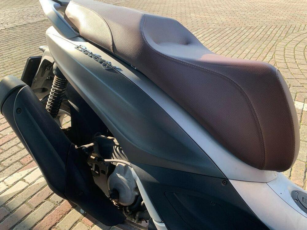 Piaggio Beverly 350 ABS (2016 - 20) (6)