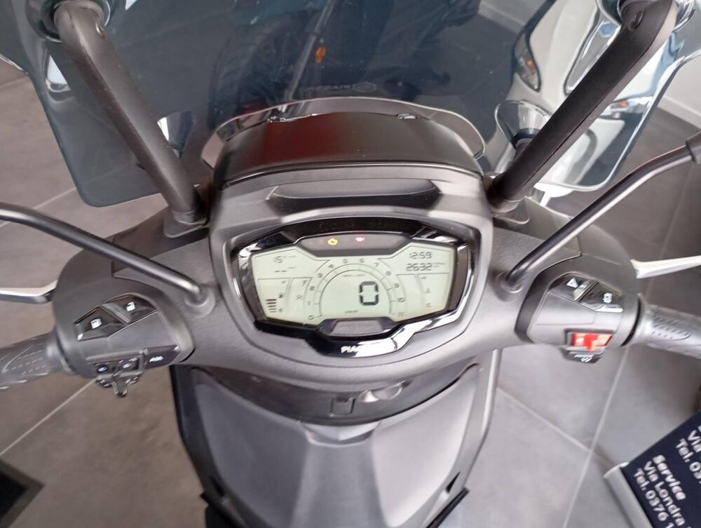 Piaggio Beverly 300 ABS-ASR (2021 - 25) (7)