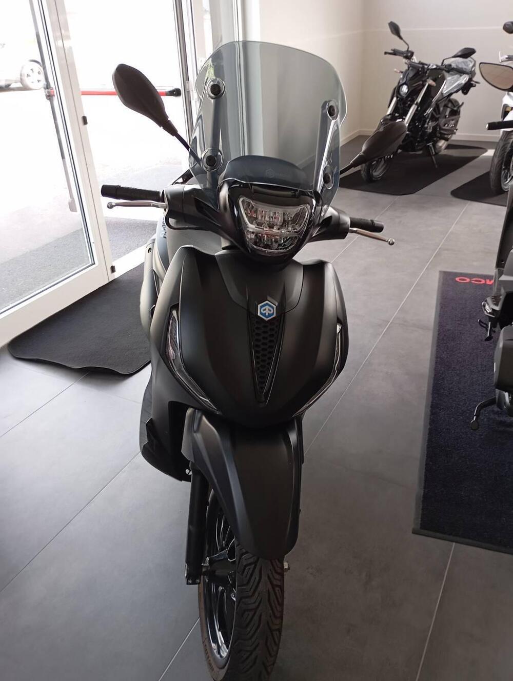 Piaggio Beverly 300 ABS-ASR (2021 - 25) (6)