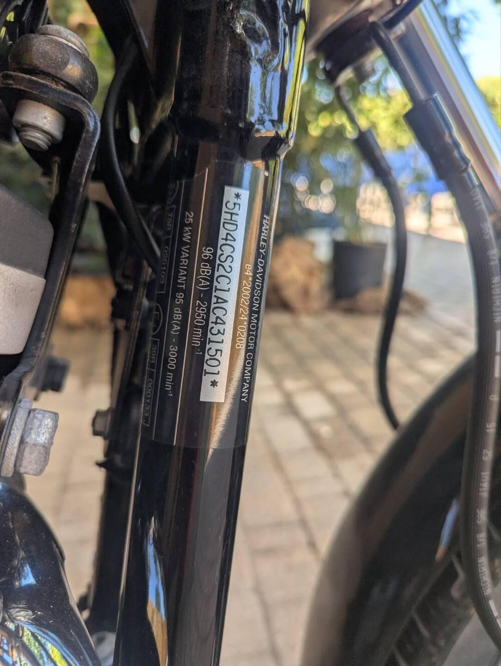 Harley-Davidson 883 R (2008 - 16) - XL 883R (5)