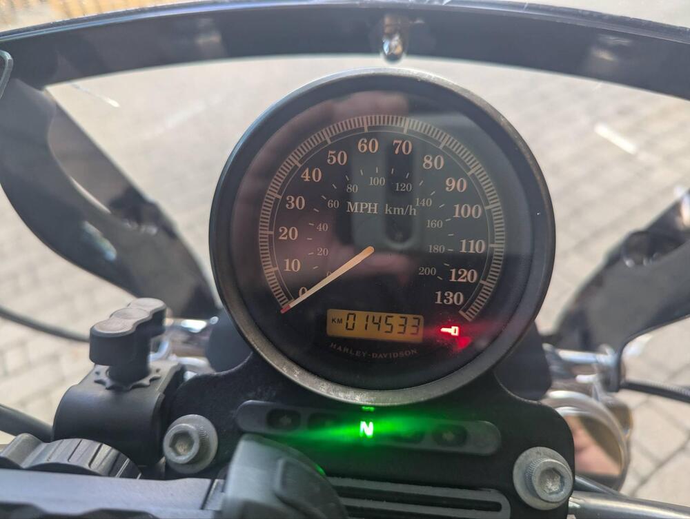 Harley-Davidson 883 R (2008 - 16) - XL 883R (16)