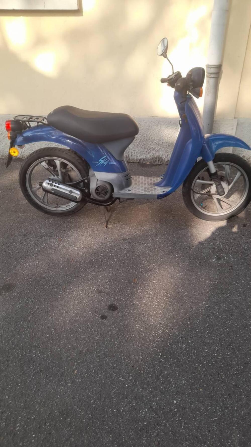 Honda Sky 50 Euro 1 (1999 - 01) (2)