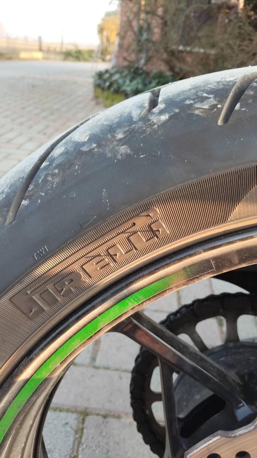 Kawasaki Z 900 (2021 - 24) (8)