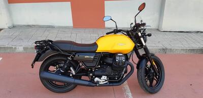 Moto Guzzi V7 III Stone (2017 - 20) usata