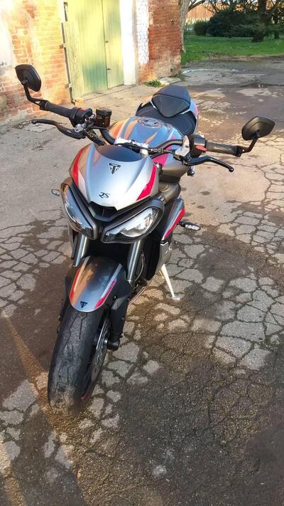 Triumph Street Triple RS (2020 - 22) usata