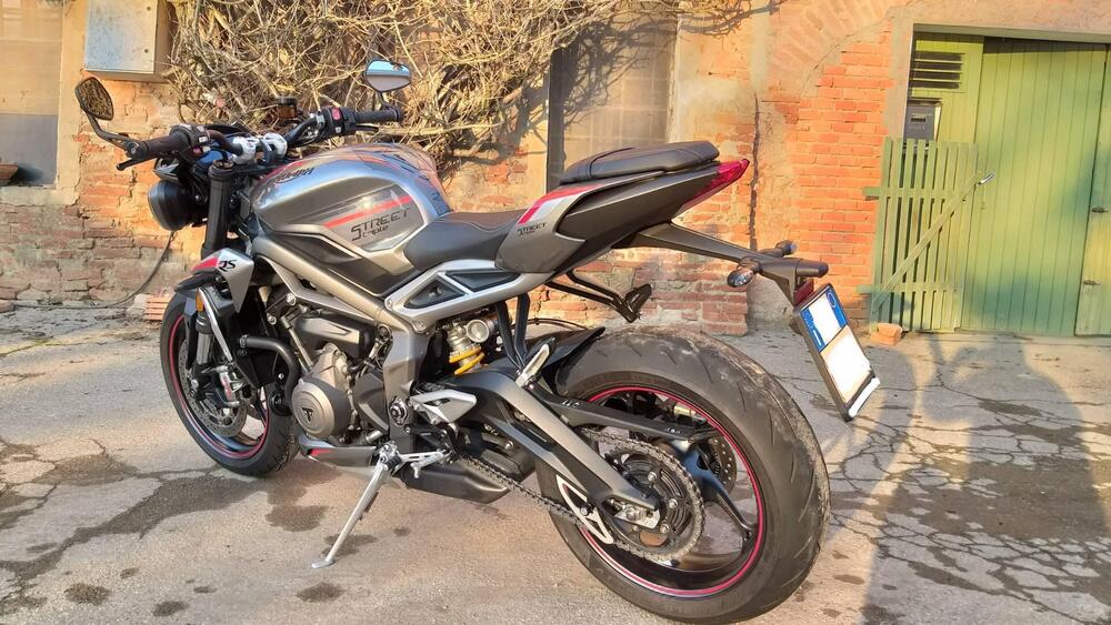 Triumph Street Triple RS (2020 - 22) (4)