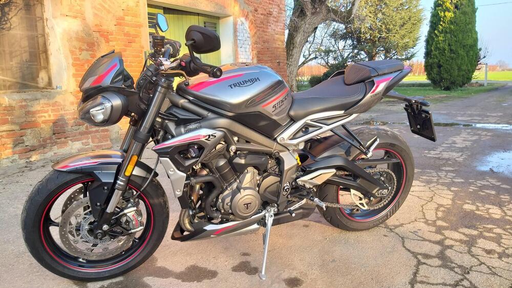 Triumph Street Triple RS (2020 - 22) (7)