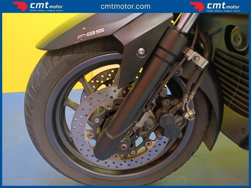 Yamaha X-Max 400 Momodesign ABS (2014 - 16) (10)