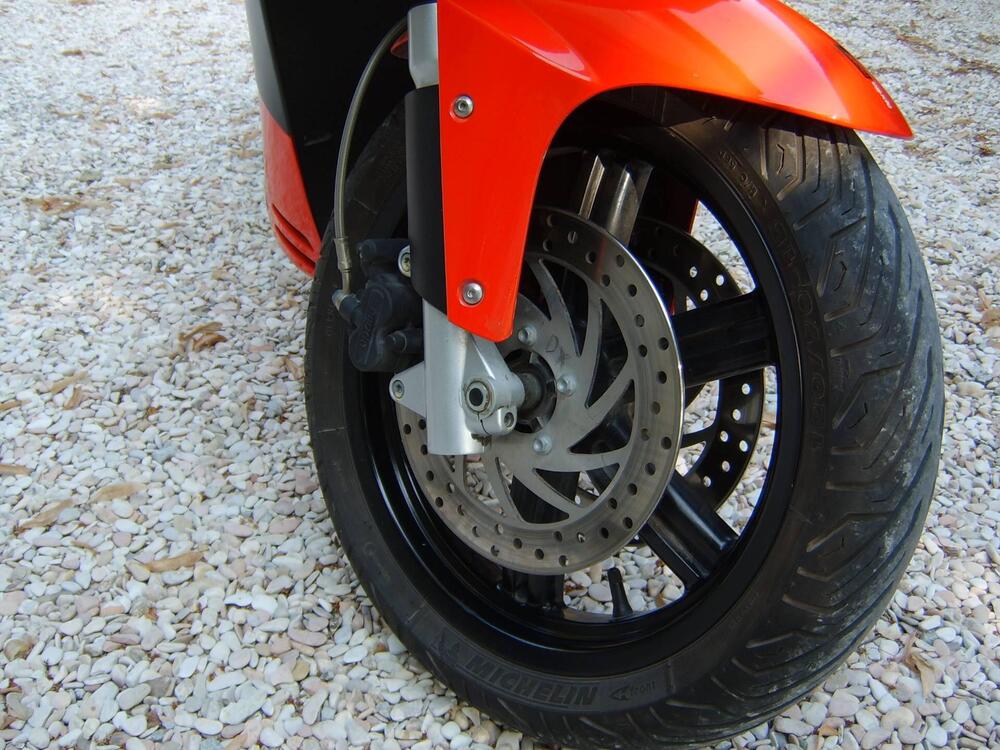 Aprilia Sportcity Cube 300 (2008 - 13) (2)