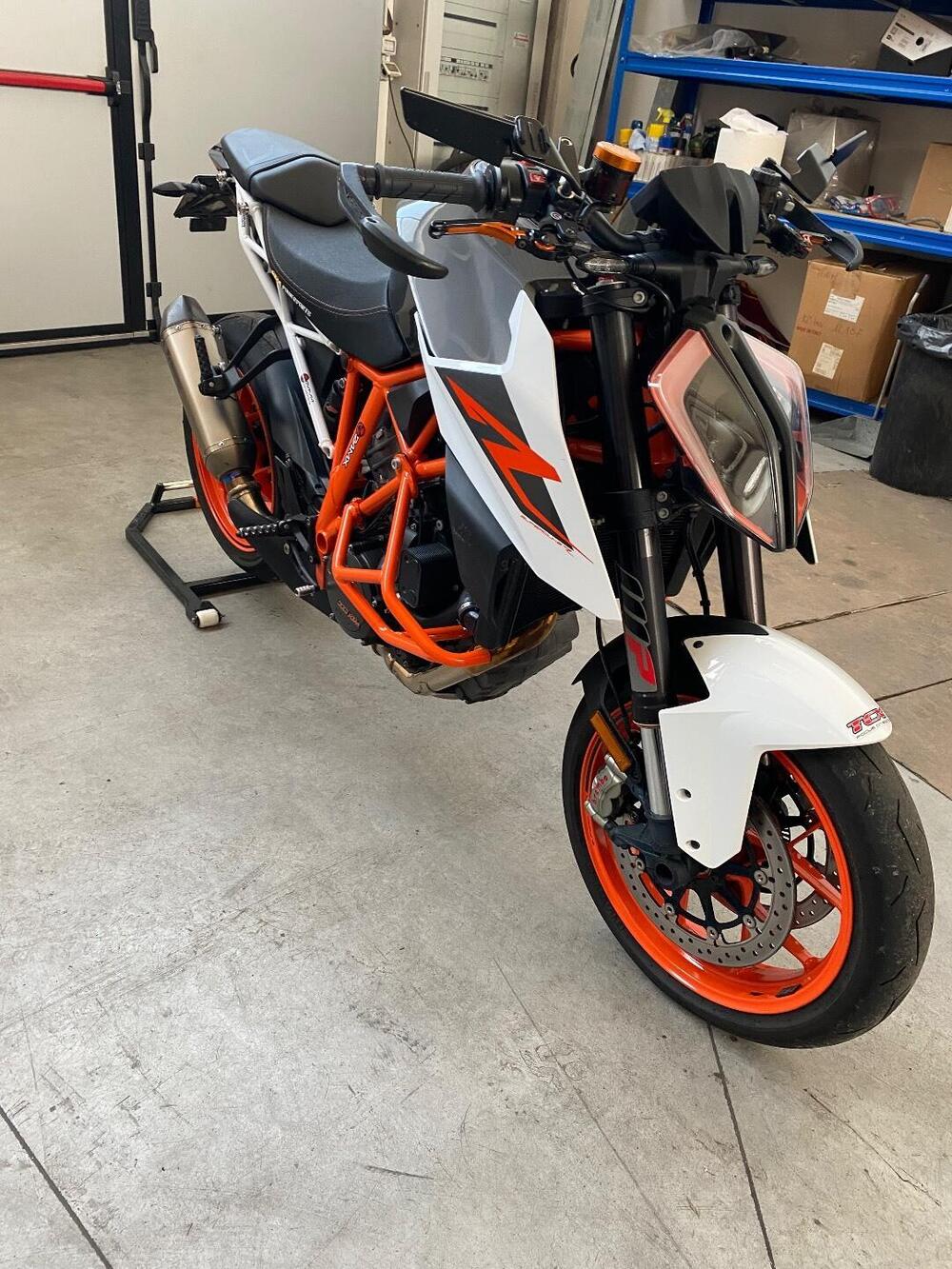 KTM 1290 Super Duke R ABS (2017 - 18) (3)