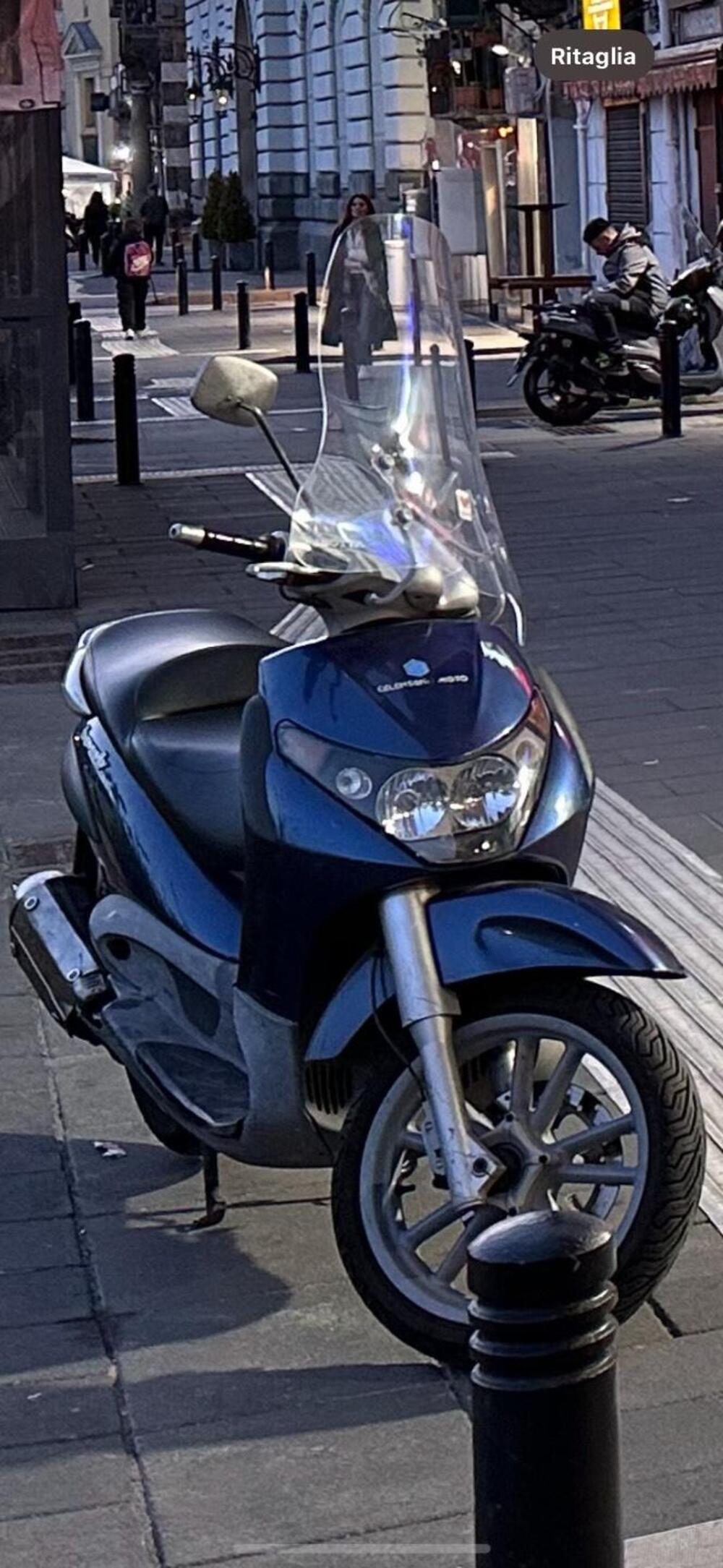 Piaggio Beverly 200 (2002 - 03)