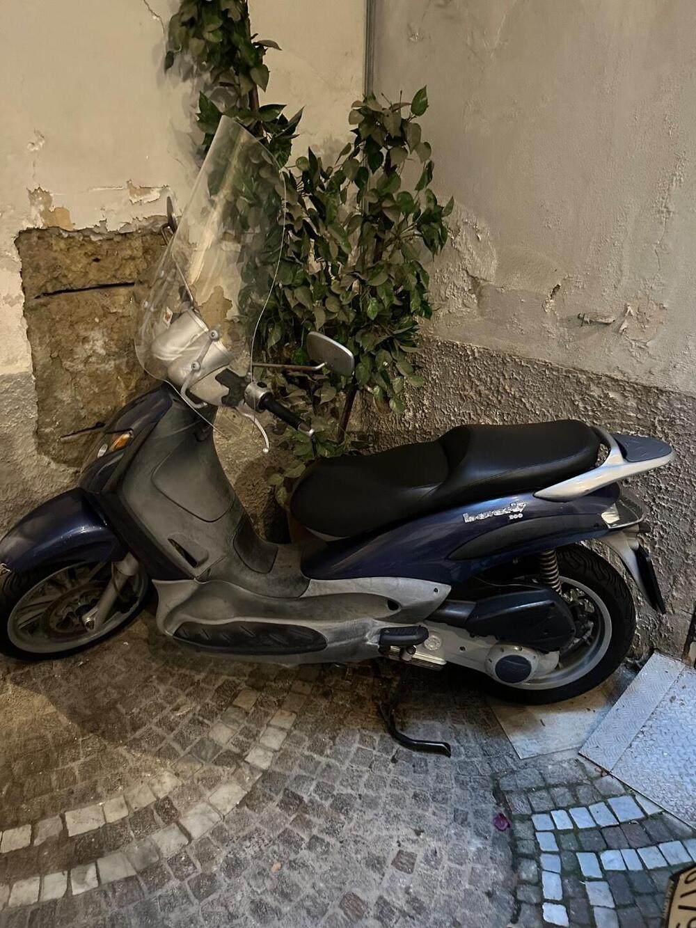 Piaggio Beverly 200 (2002 - 03) (2)
