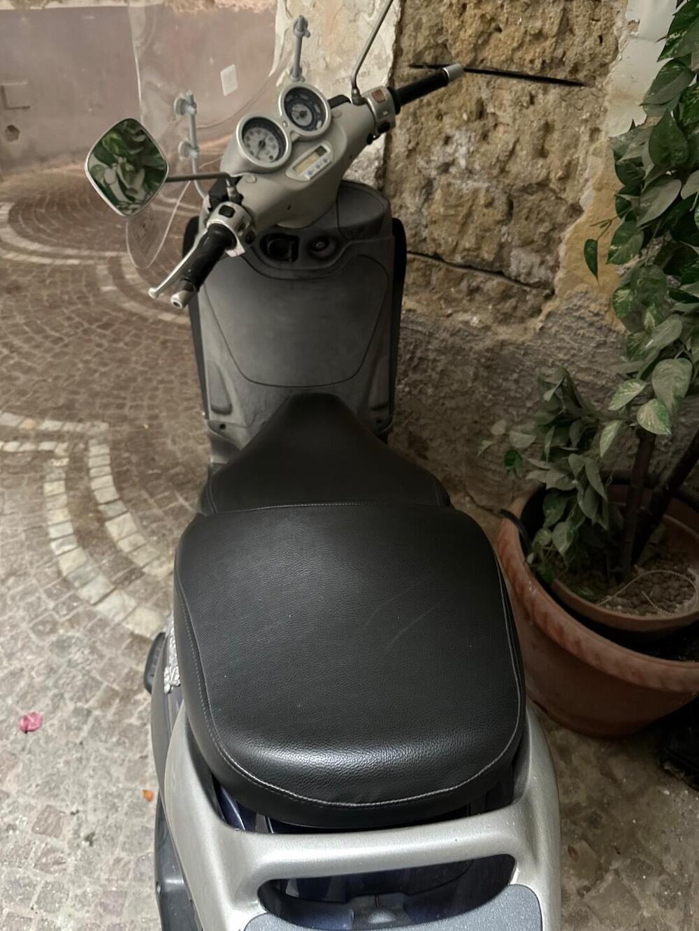Piaggio Beverly 200 (2002 - 03) (6)