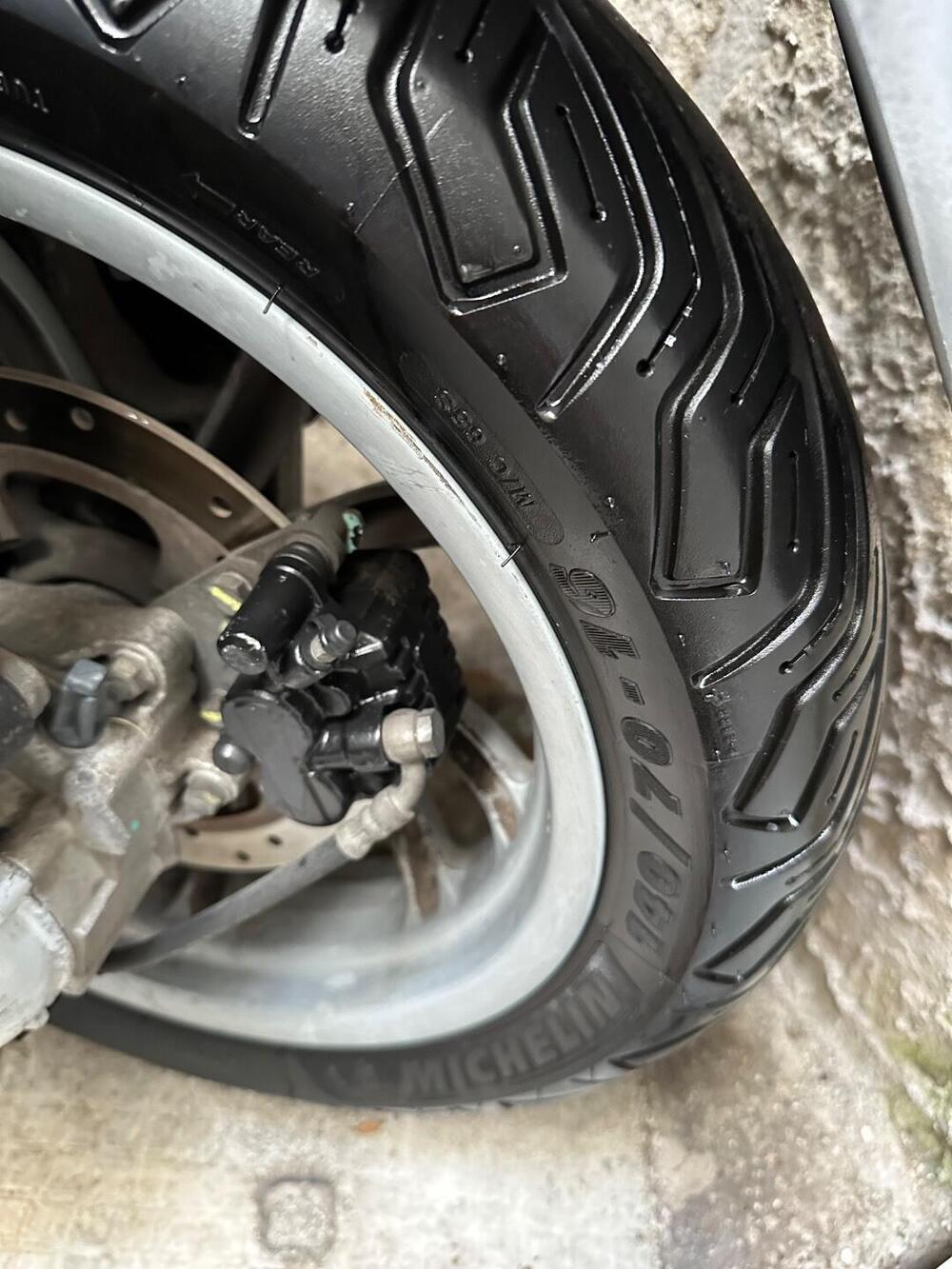 Piaggio Beverly 200 (2002 - 03) (10)