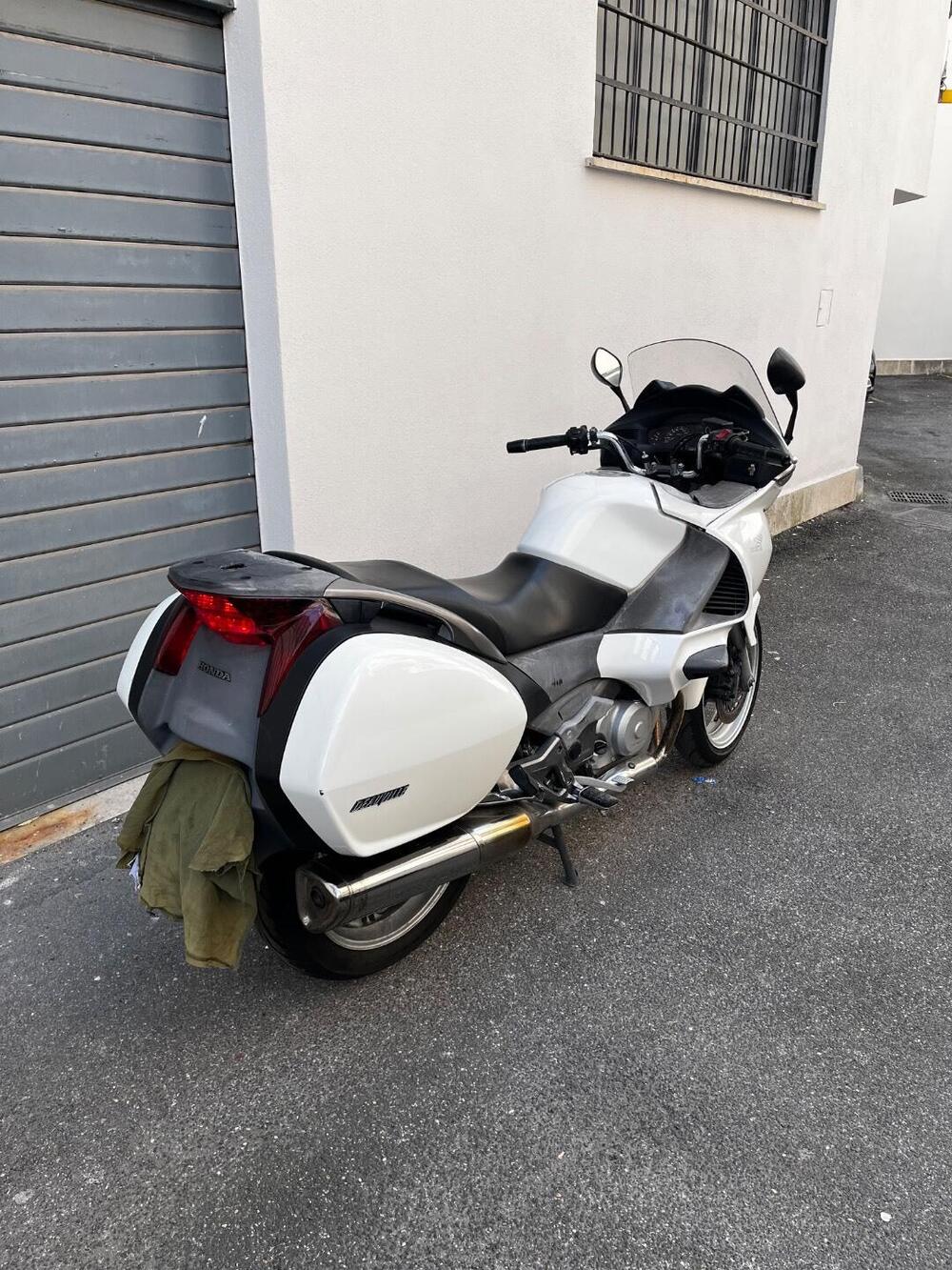 Honda Deauville 700 ABS (4)