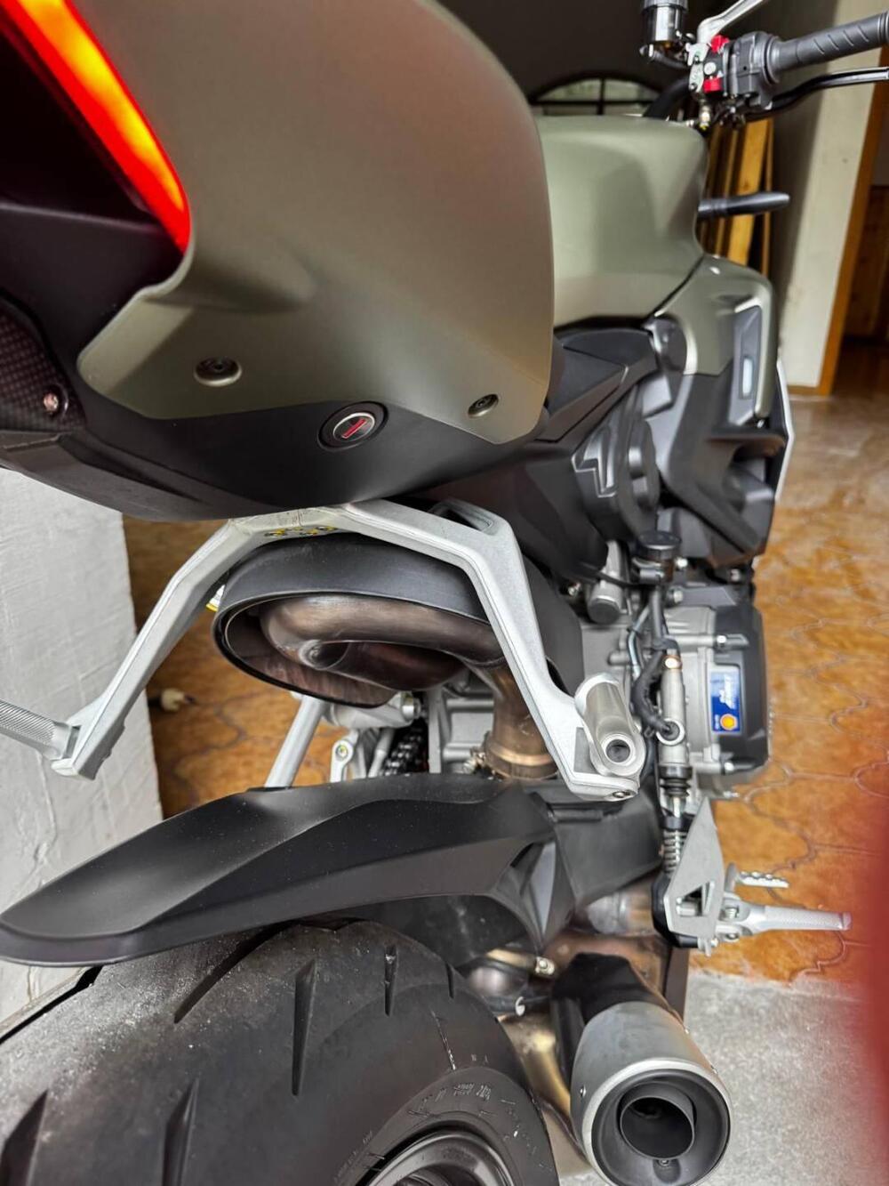 Ducati Streetfighter V2 (2022 - 24) (3)