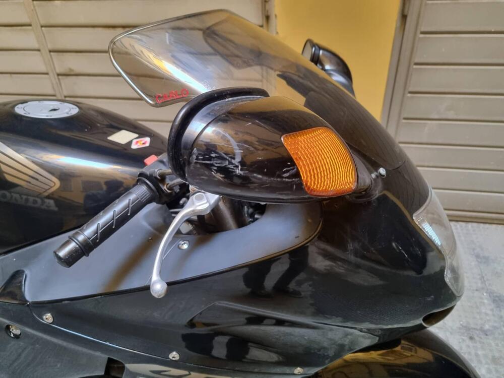 Honda CBR 1100 XX Superblackbird (1999 - 00) (6)