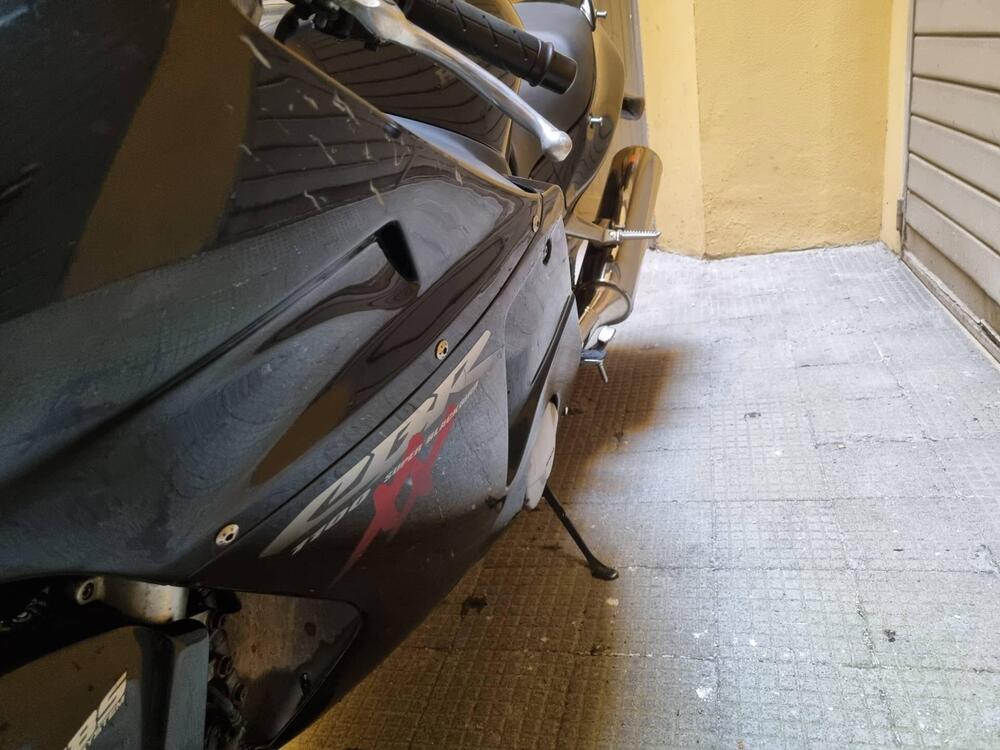 Honda CBR 1100 XX Superblackbird (1999 - 00) (7)
