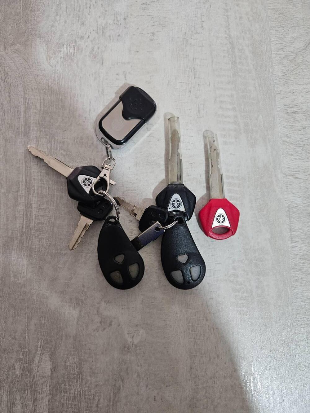 Yamaha X-Max 400 ABS (2013 - 16) (8)