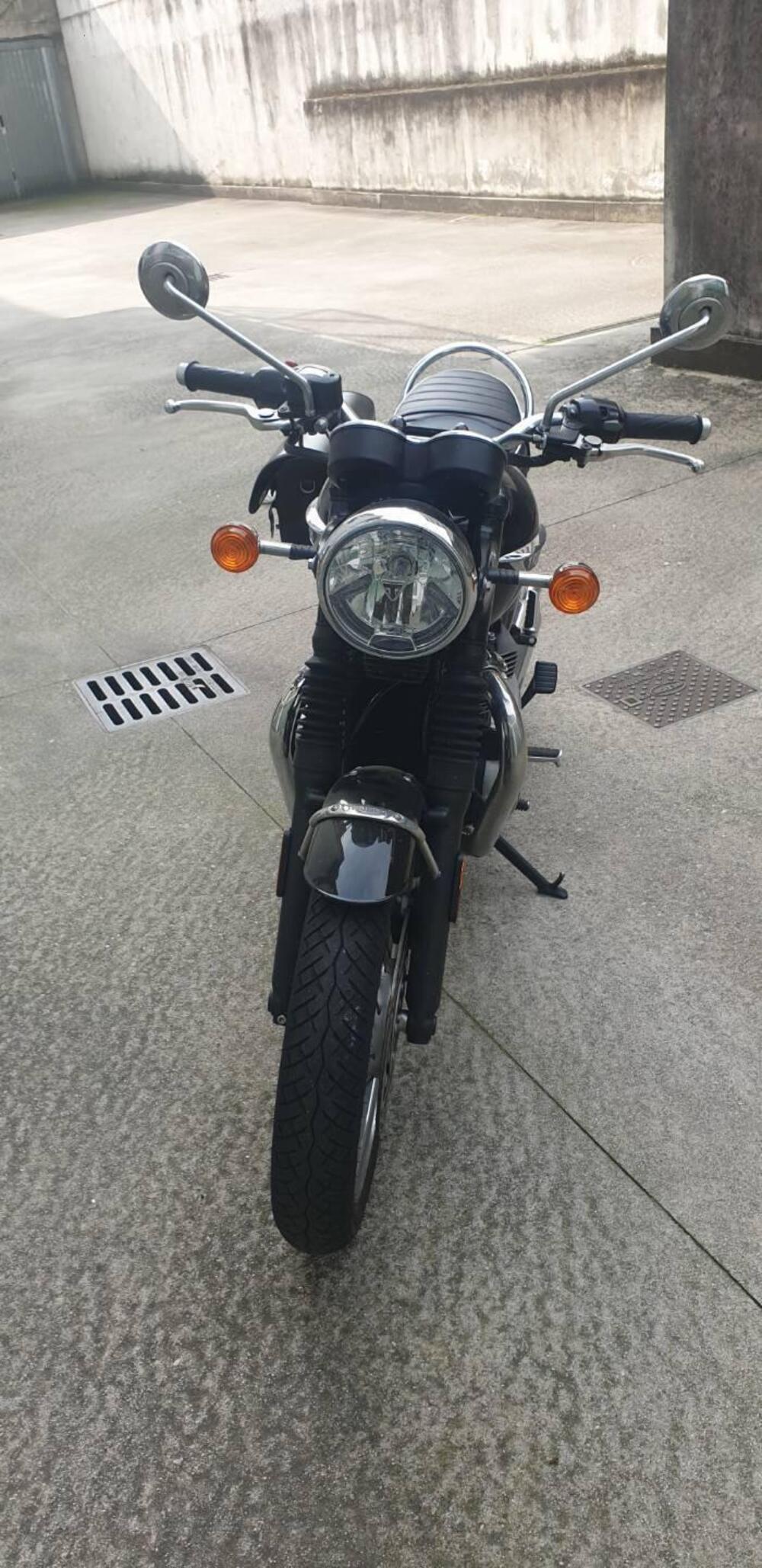 Triumph Bonneville T120 Black (2017 - 20) (3)