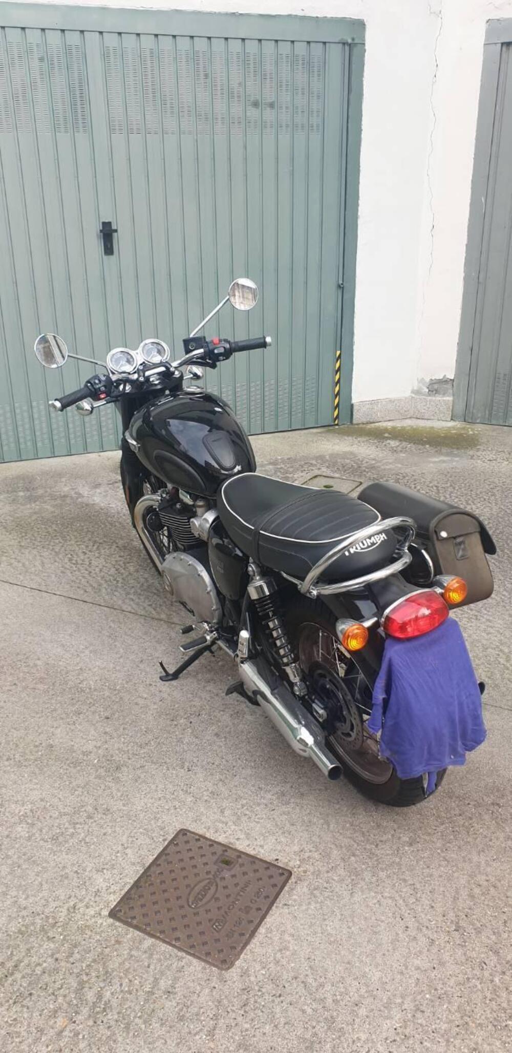 Triumph Bonneville T120 Black (2017 - 20) (5)