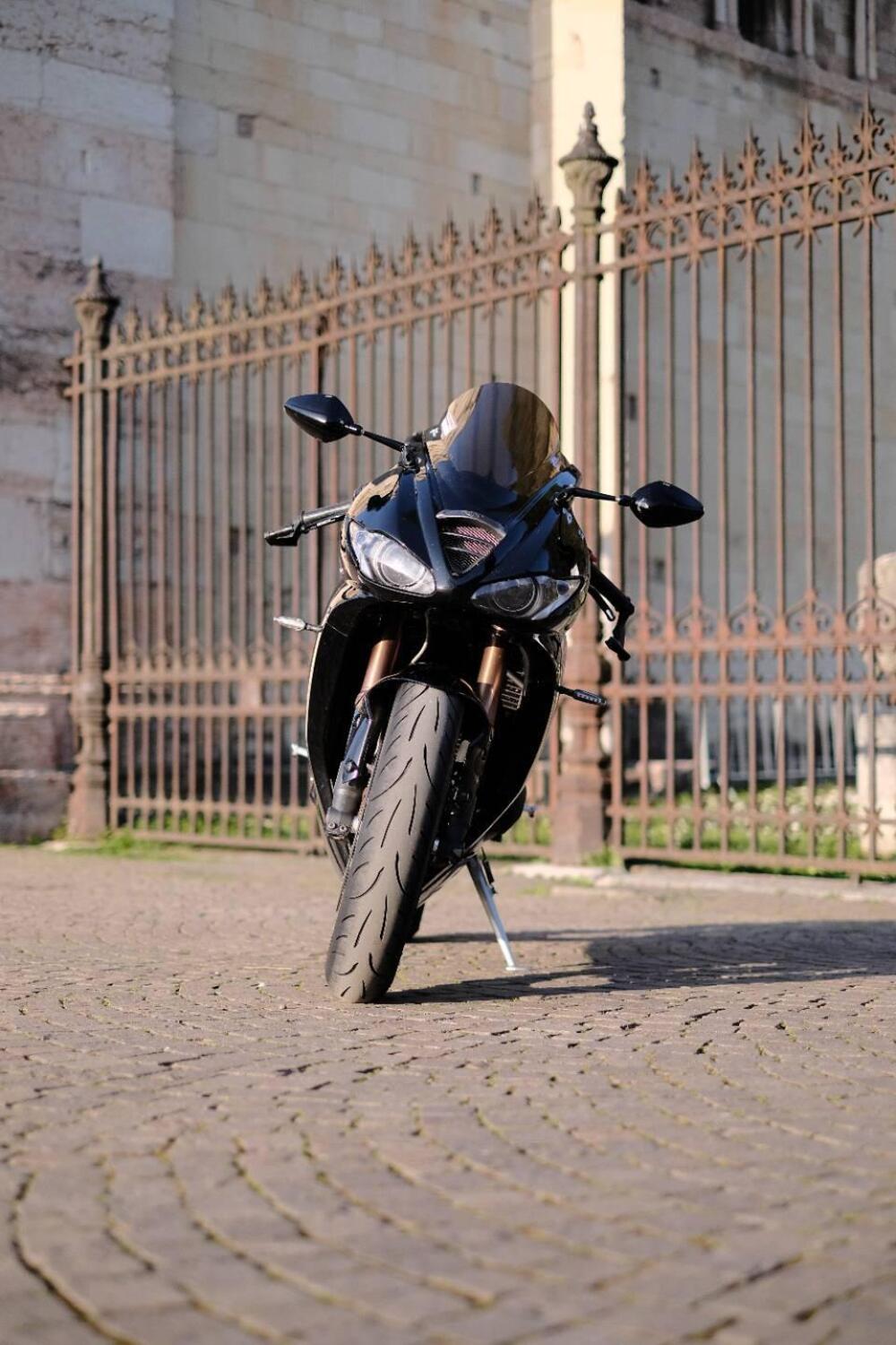 Triumph Daytona 675 R (2010 - 12) (2)