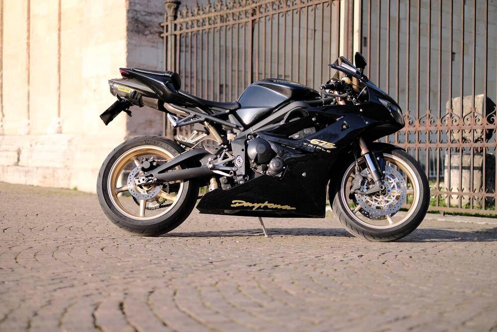 Triumph Daytona 675 R (2010 - 12) (3)