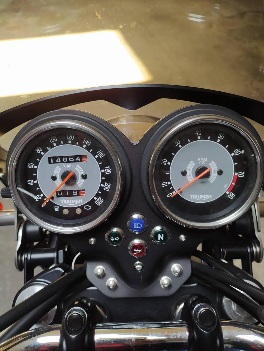 Triumph Bonneville SE (2009 - 13) (16)