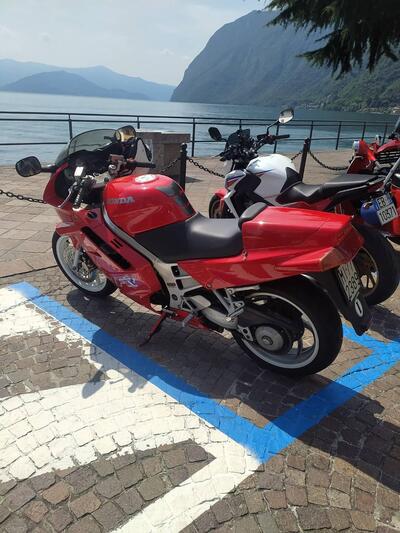 Honda VFR 750 d'epoca