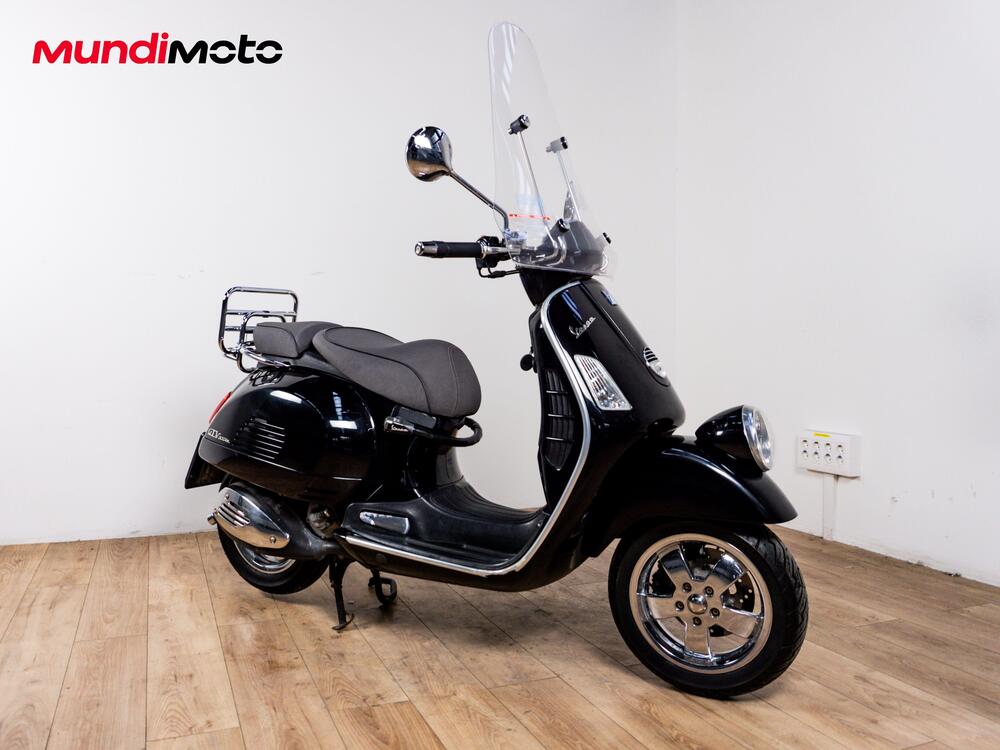 Vespa GTV 300 Via Montenapoleone ABS (2010 - 16) (2)