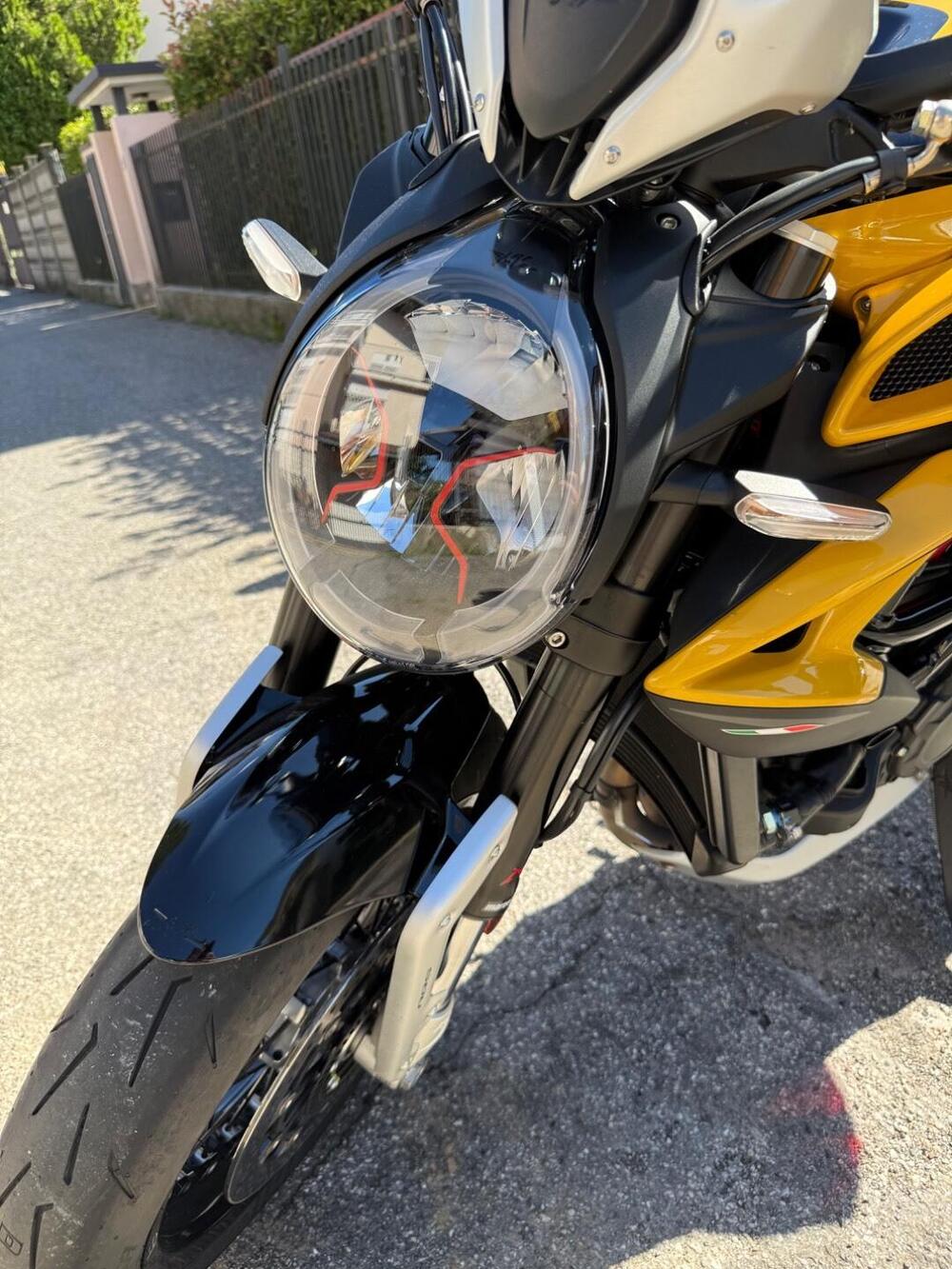 MV Agusta Dragster 800 RC SCS (2022 - 25)